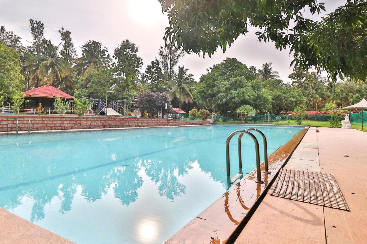 Palette - Holiday Palms Hotel Bangalore Eksteriør billede