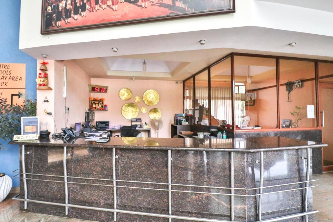Palette - Holiday Palms Hotel Bangalore Eksteriør billede