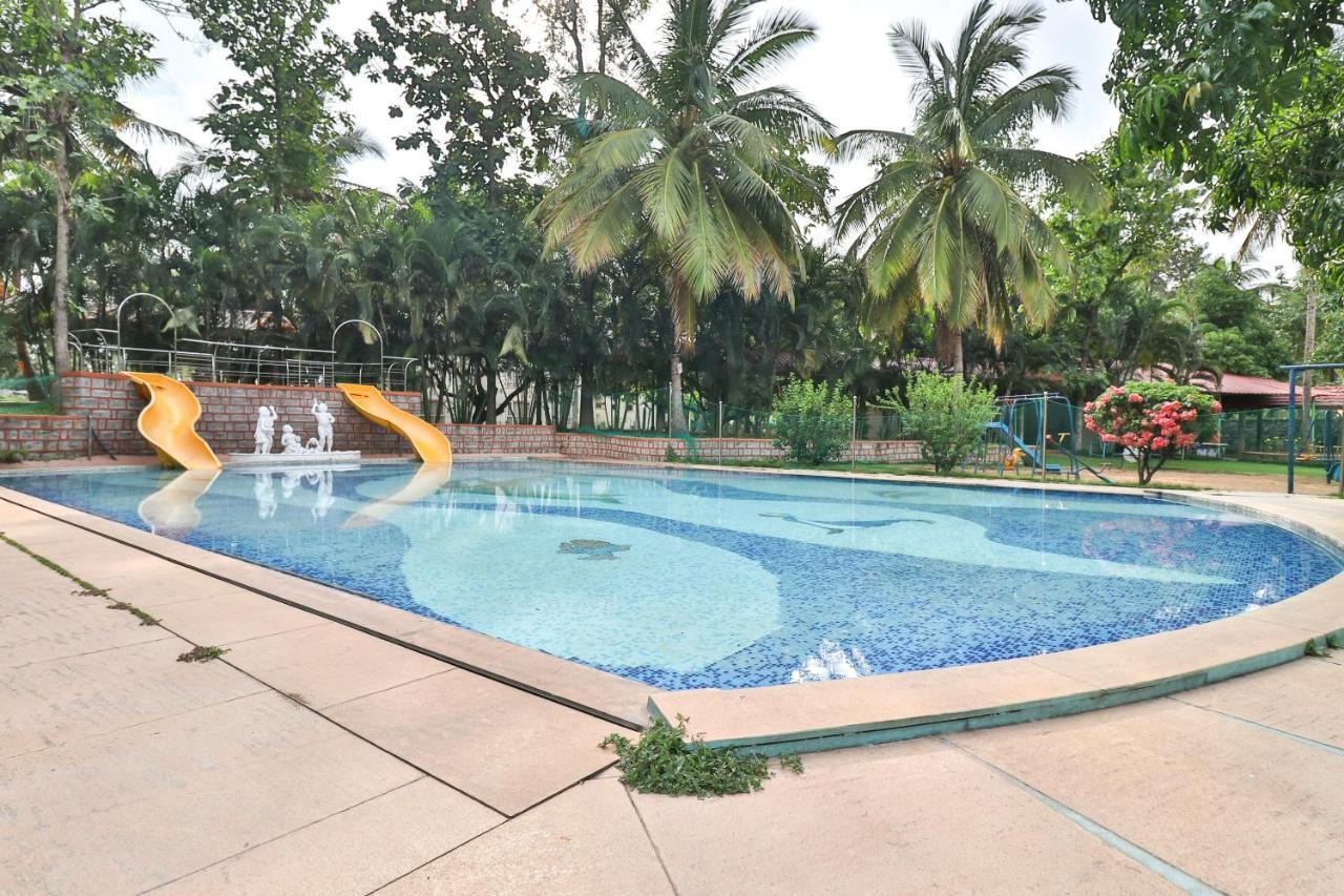 Palette - Holiday Palms Hotel Bangalore Eksteriør billede